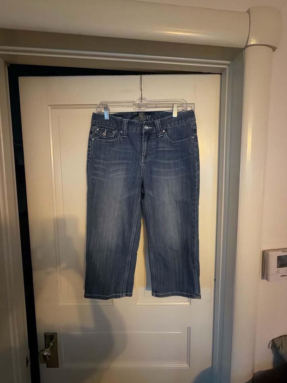 Premium Denim Womens Size 8 Blue Stretch Denim Flap Pocket Capri Jeans